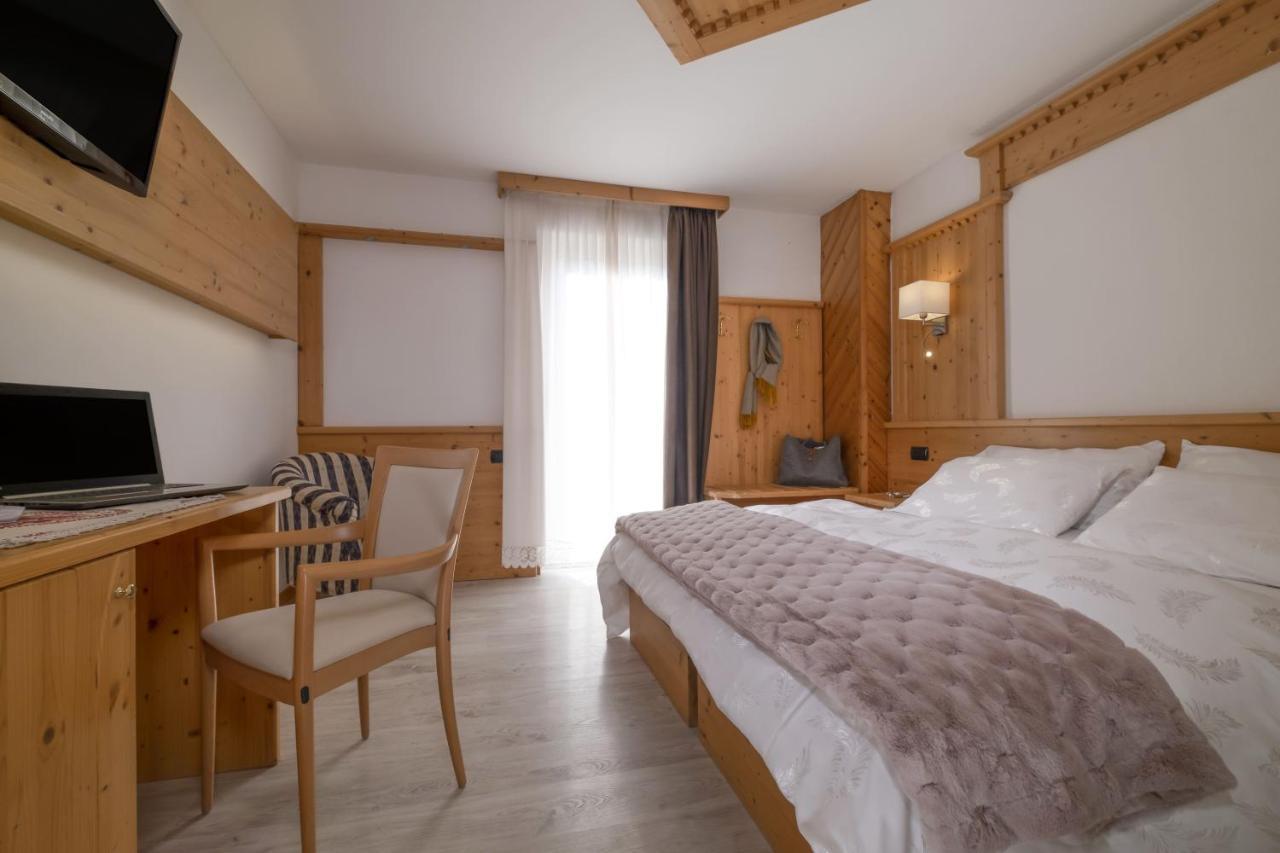 Albergo Miravalle Фай дела Паганела Екстериор снимка