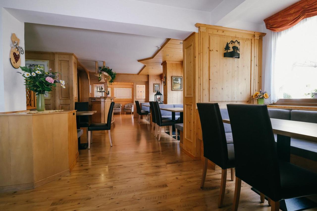 Albergo Miravalle Фай дела Паганела Екстериор снимка